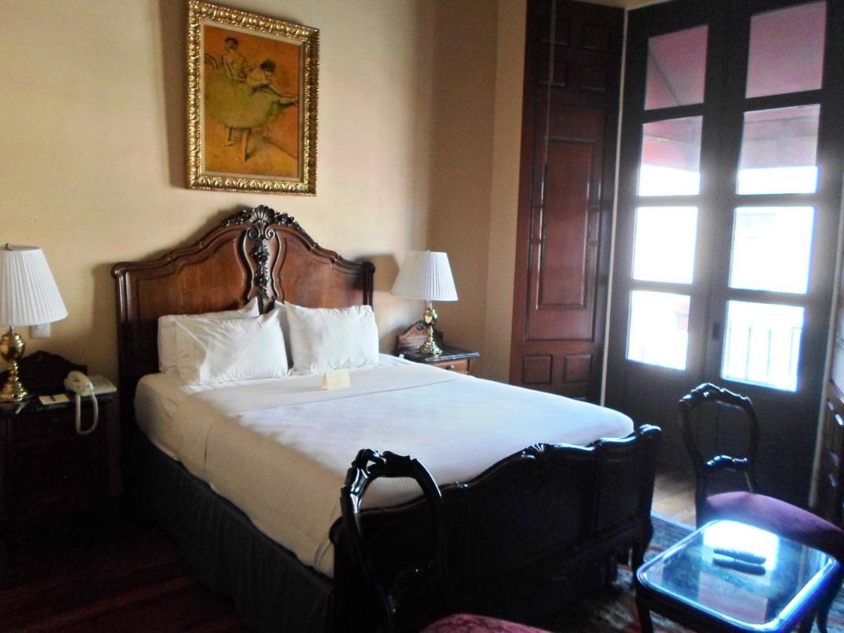 Virrey De Mendoza Hotell Morelia Rom bilde